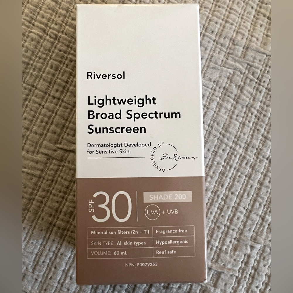 Riversol Shade 200 Lightweight Broad Spectrum Sunscreen 30 SPF New Unopened